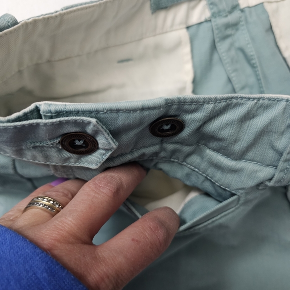 Levi's Men's Aqua Flat Front Cotton Shorts - Picture 6 of 16